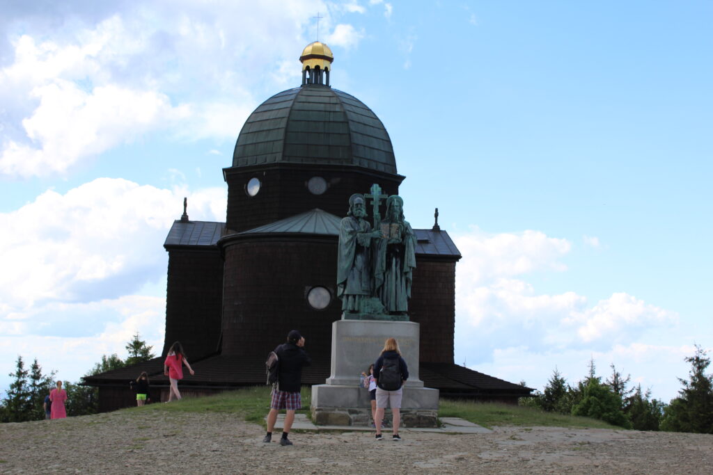 Szlak górski na szczyt gór Radhost oraz Radegast w Czechach - Vlog Steina