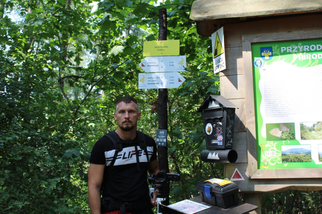 Szlakiem na szczyt i punkt widokowy Wyrchgóra oraz Akwen Ton w Goleszowie - Vlog podróżniczy Steina
