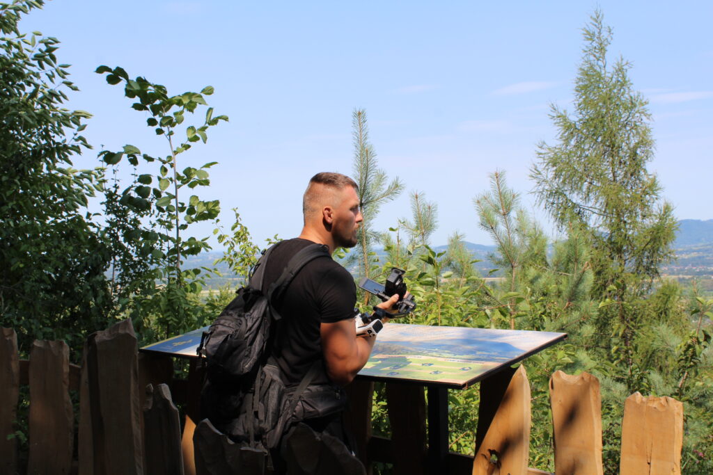 Szlakiem na szczyt i punkt widokowy Wyrchgóra oraz Akwen Ton w Goleszowie - Vlog podróżniczy Steina