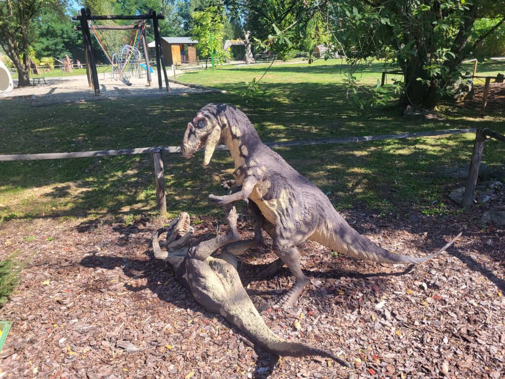Dino Park w Ostrawie - idziemy zobaczyć wszystkie atrakcje i interaktywne dinozaury! Vlog Steina