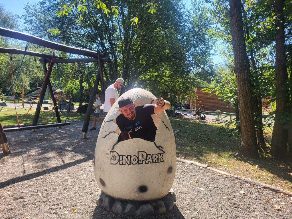 Dino Park w Ostrawie - idziemy zobaczyć wszystkie atrakcje i interaktywne dinozaury! Vlog Steina