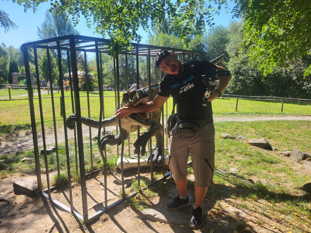 Dino Park w Ostrawie - idziemy zobaczyć wszystkie atrakcje i interaktywne dinozaury! Vlog Steina