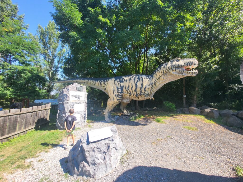 Dino Park w Ostrawie - idziemy zobaczyć wszystkie atrakcje i interaktywne dinozaury! Vlog Steina
