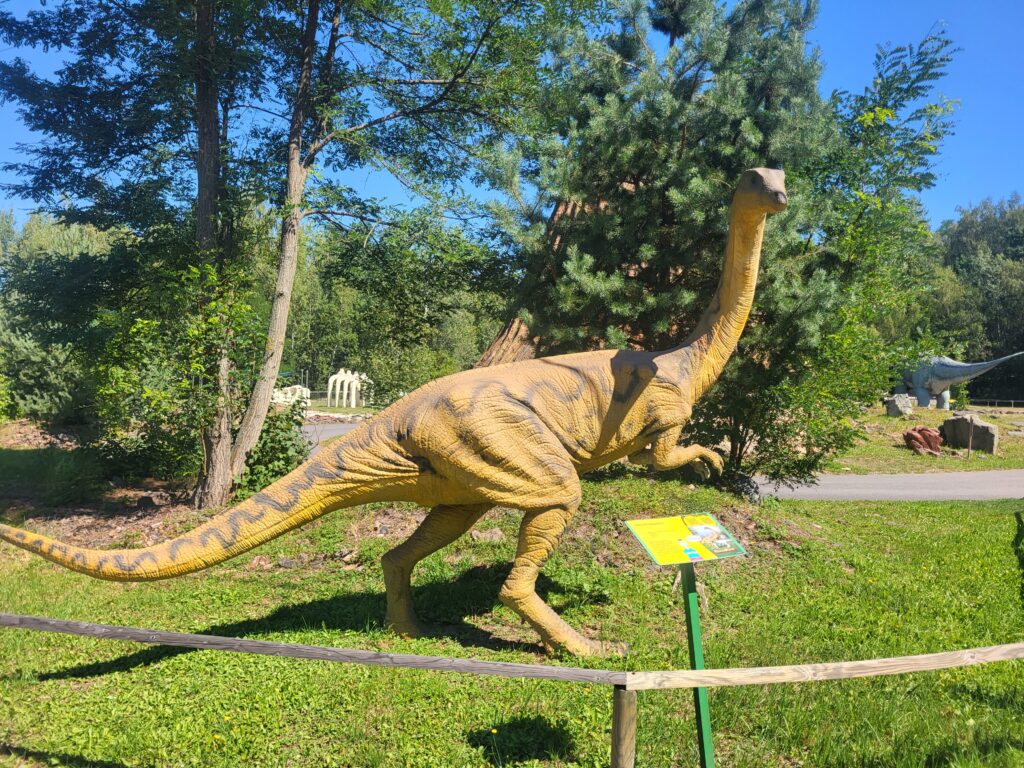 Dino Park w Ostrawie - idziemy zobaczyć wszystkie atrakcje i interaktywne dinozaury! Vlog Steina