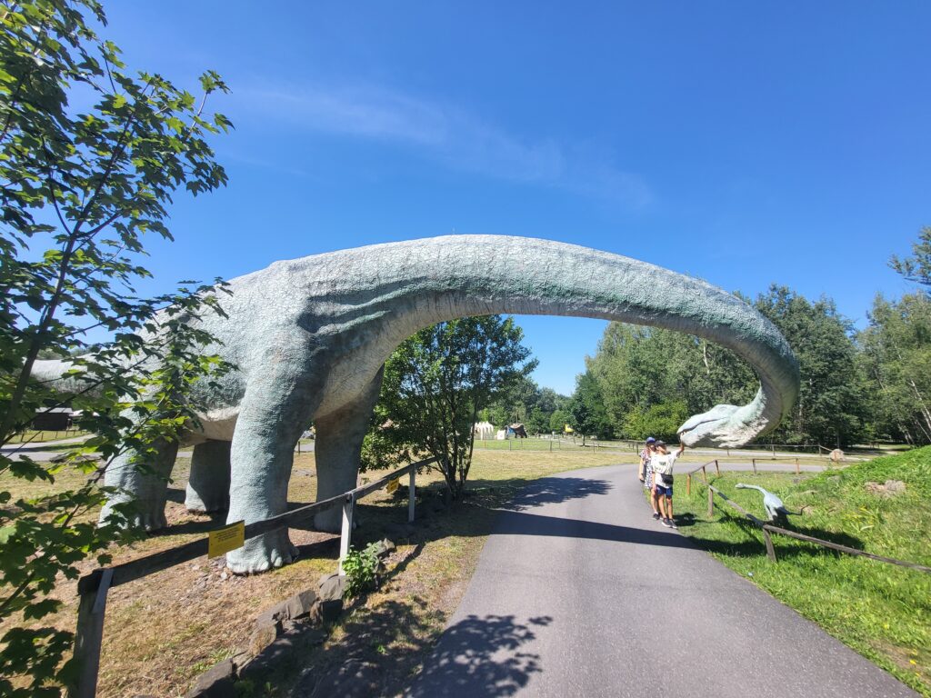 Dino Park w Ostrawie - idziemy zobaczyć wszystkie atrakcje i interaktywne dinozaury! Vlog Steina