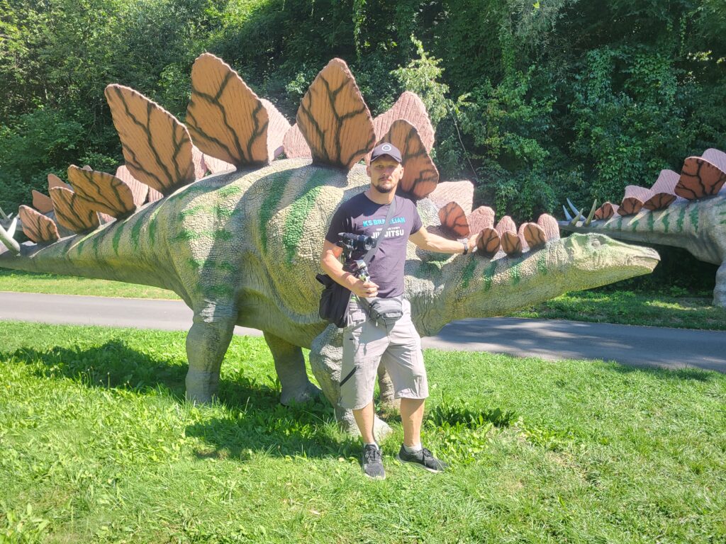 Dino Park w Ostrawie - idziemy zobaczyć wszystkie atrakcje i interaktywne dinozaury! Vlog Steina