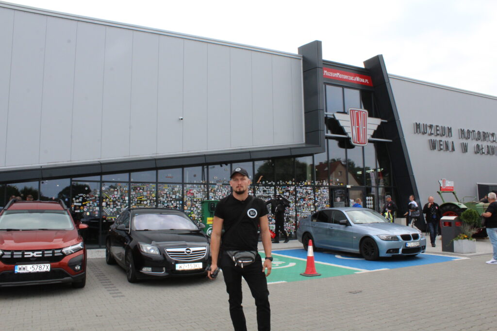Muzeum motoryzacyjne Wena w Oławie - Największe muzeum w Polsce - Vlog podróżniczy Steina