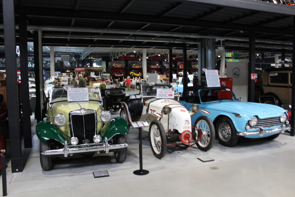 Muzeum motoryzacyjne Wena w Oławie - Największe muzeum w Polsce - Vlog podróżniczy Steina