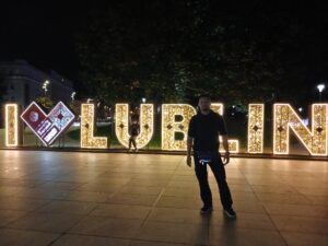 Rynek i świecące fontanny w Lublinie - Vlog Steina