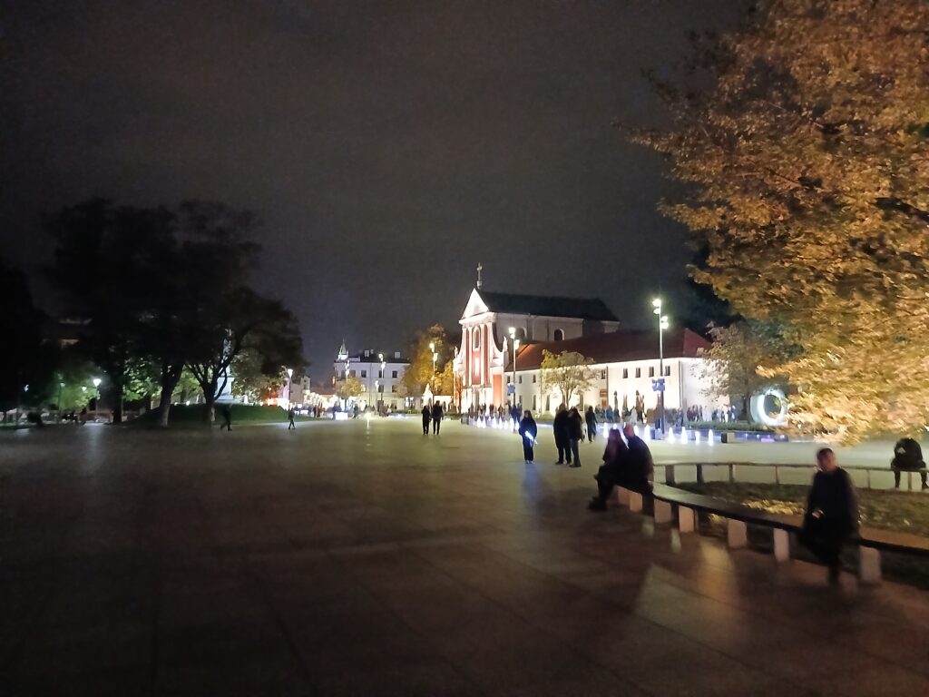 Rynek i świecące fontanny w Lublinie - Vlog Steina