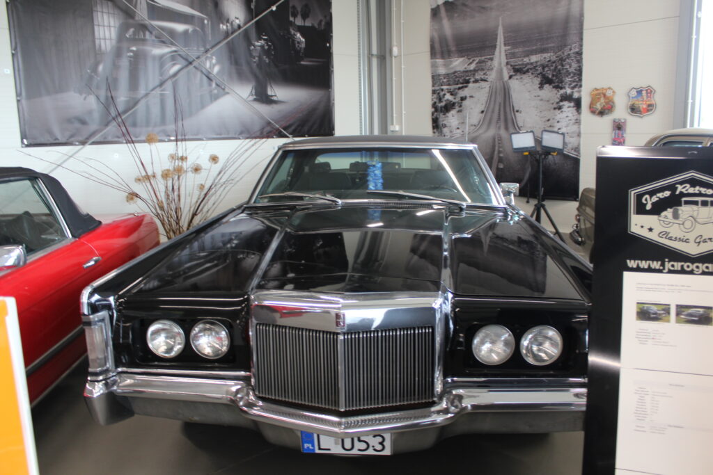 Muzeum motoryzacyjne Jaro retro classic Garage w Lublinie - Vlog podróżniczy Steina