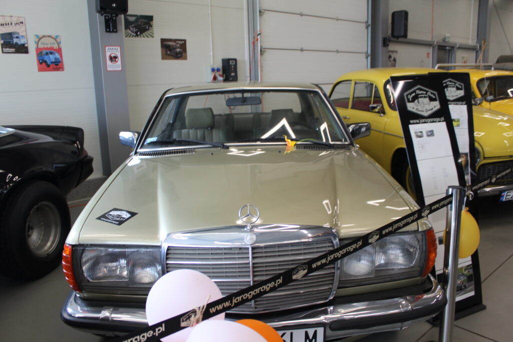 Muzeum motoryzacyjne Jaro retro classic Garage w Lublinie - Vlog podróżniczy Steina
