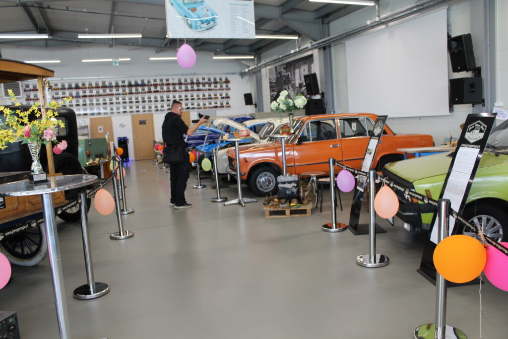 Muzeum motoryzacyjne Jaro retro classic Garage w Lublinie - Vlog podróżniczy Steina